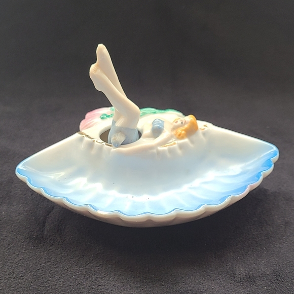 Vintage Pinup Girl Shell Leg Rocker